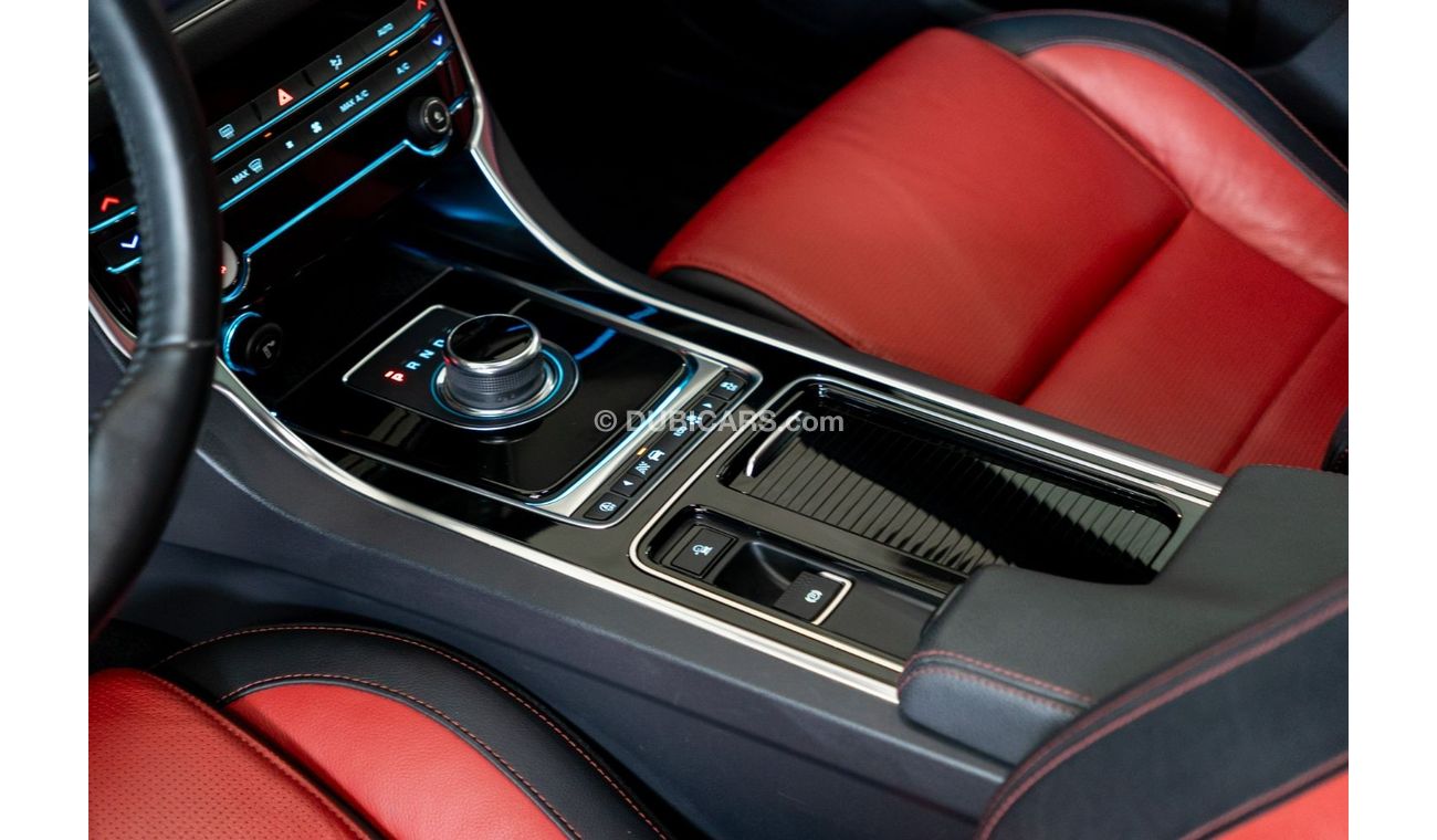 جاكوار XF 2018 Jaguar XF Sportbrake / R-sport / Full-Service History