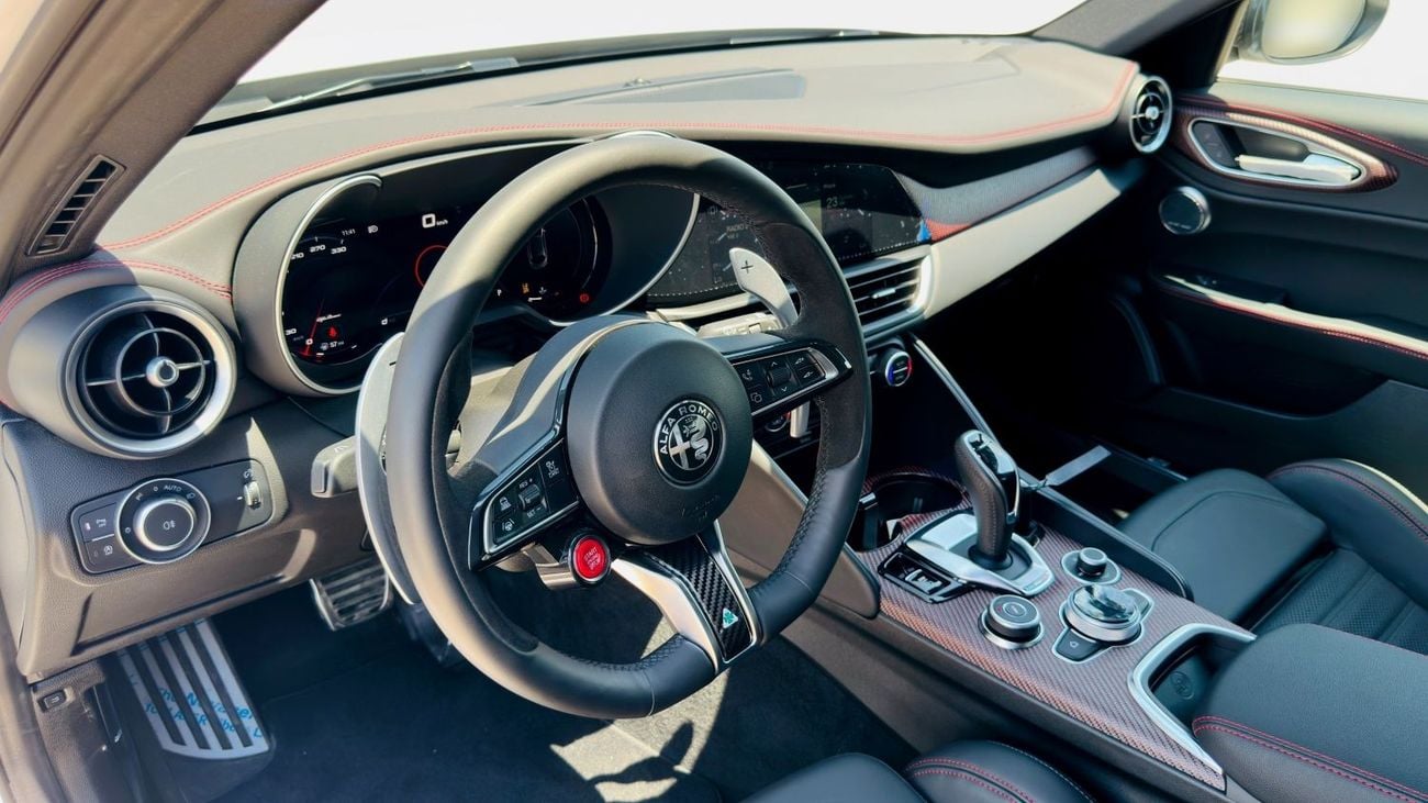 Alfa Romeo Giulia SuperSport (510 HP) | 1 of 275 | Brand New | 2025 | GCC Specs | Gargash Warranty and Service