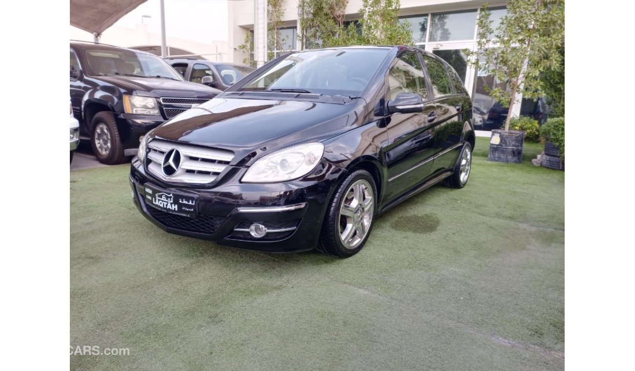 Mercedes-Benz B 200 Gulf 2009 number one leather sensors, panorama, wheels, cruise control, fog lights, you do not need