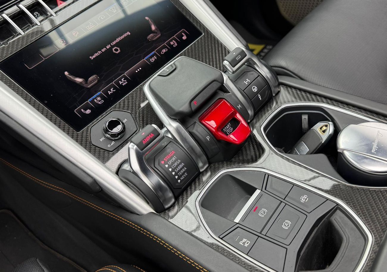 لامبورغيني اوروس 2020 Lamborghini Urus, 1 Year Warranty, Full Service History