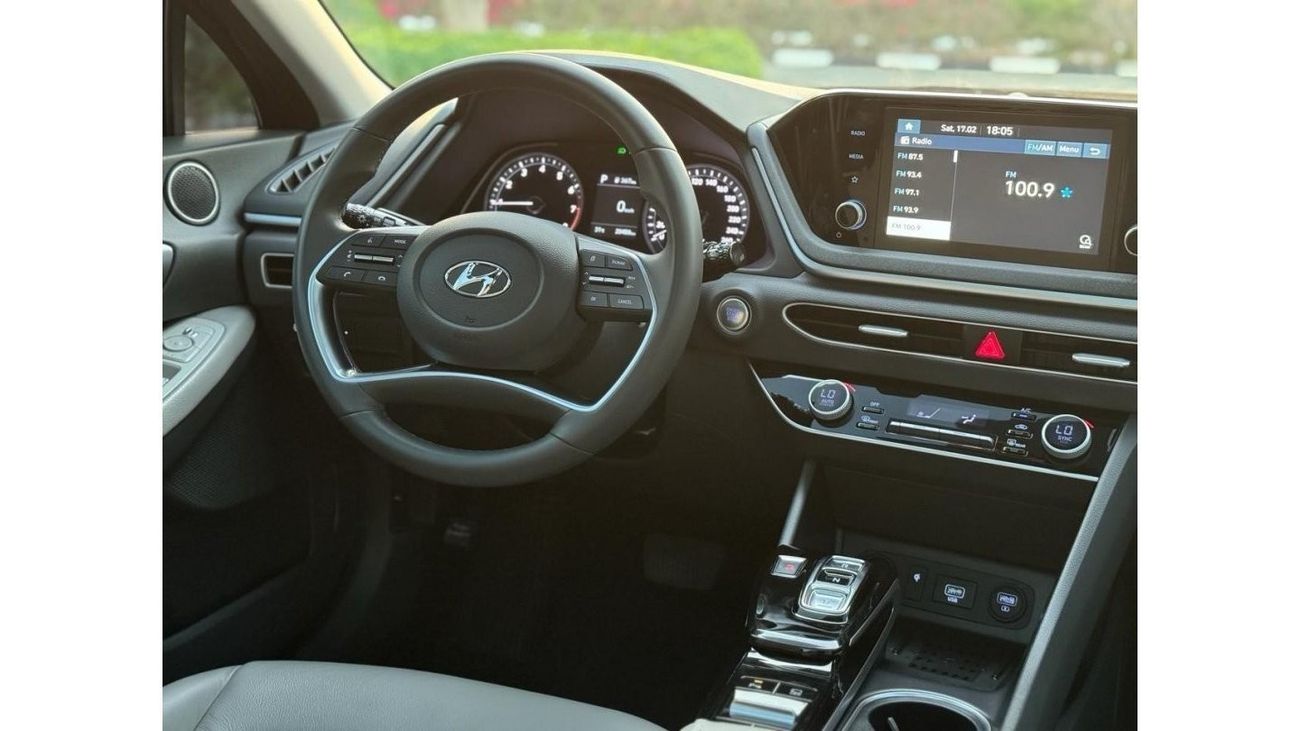 هيونداي سوناتا HYUNDAI SONATA 2020 GCC 2.5L FULL OPTIONS UNDER WARRANTY WITH AGENCY SERVICE CONTRAC