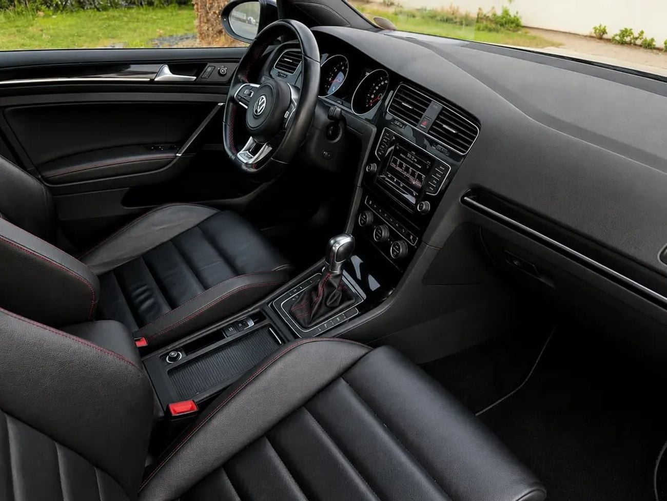 Volkswagen Golf 2,990 EMI PM | GOLF | GTI P2 | LOW MILEAGE | ORIGINAL PAINT | 0% DOWNPAYMENT