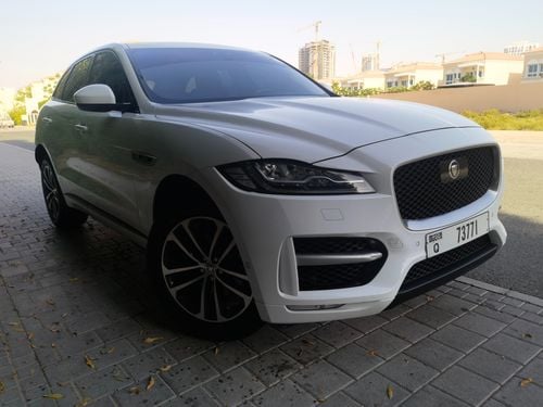 Jaguar F Pace 2.0T R-Dynamic SE (250 PS)