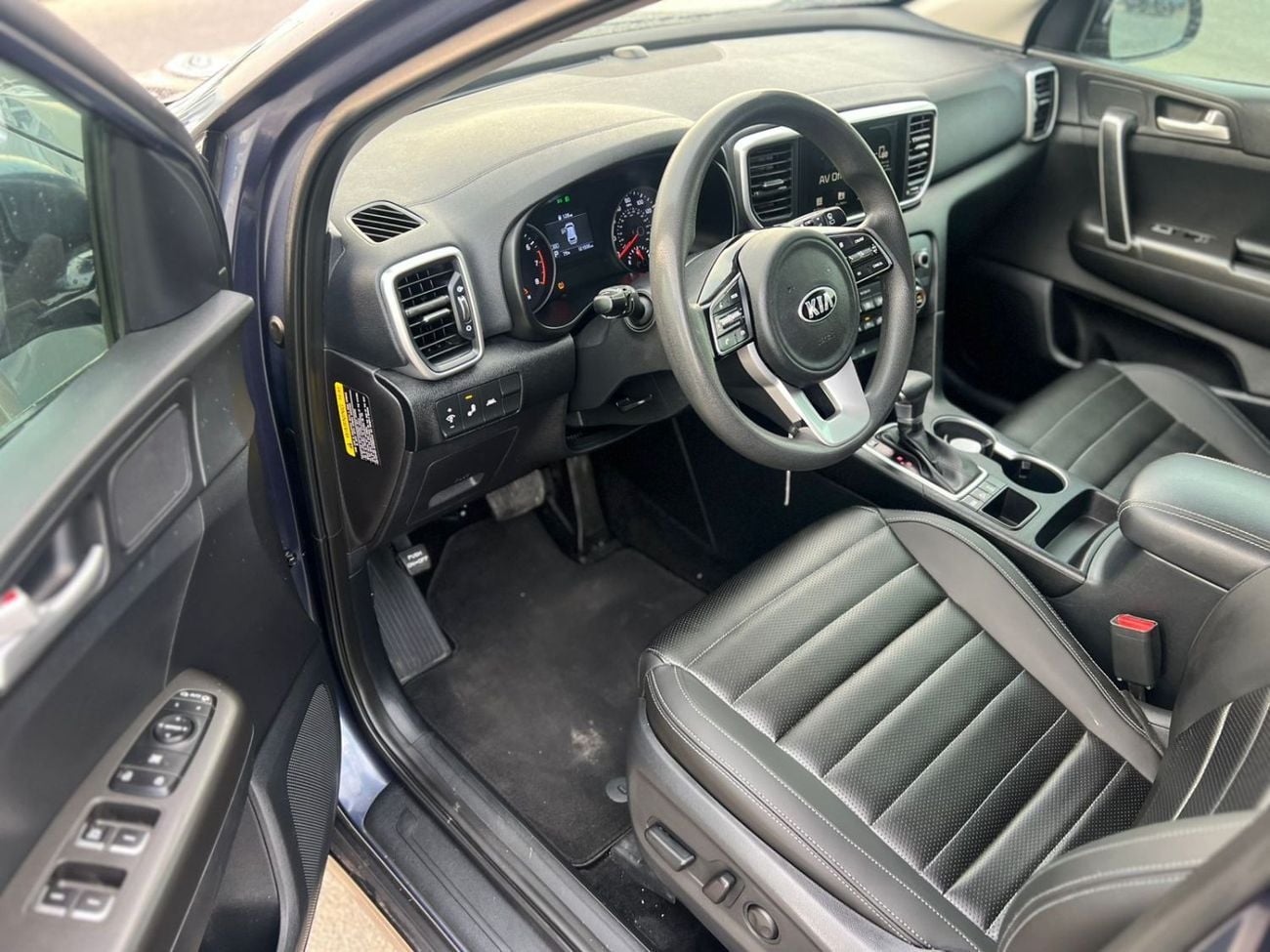 Kia Sportage 2020 Kia Sportage LX Mid - option - 2.4L V4 - AWD 4x4 - Rear Camera - Leather Seat - 2 keys