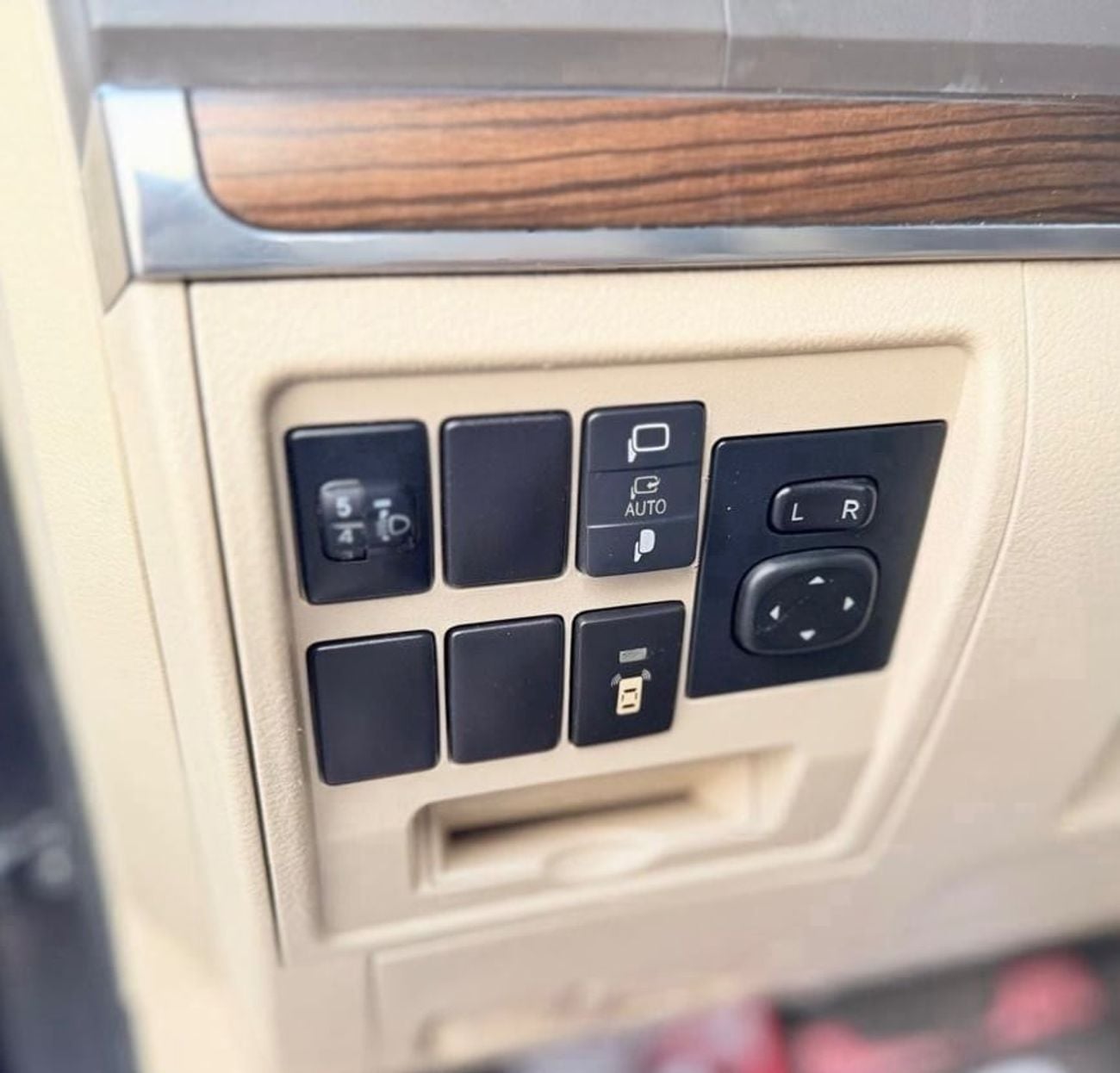 Toyota Land Cruiser GXR
