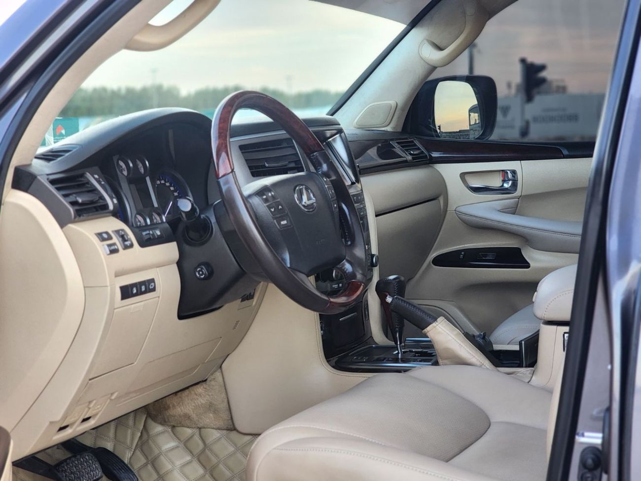 لكزس LX 570