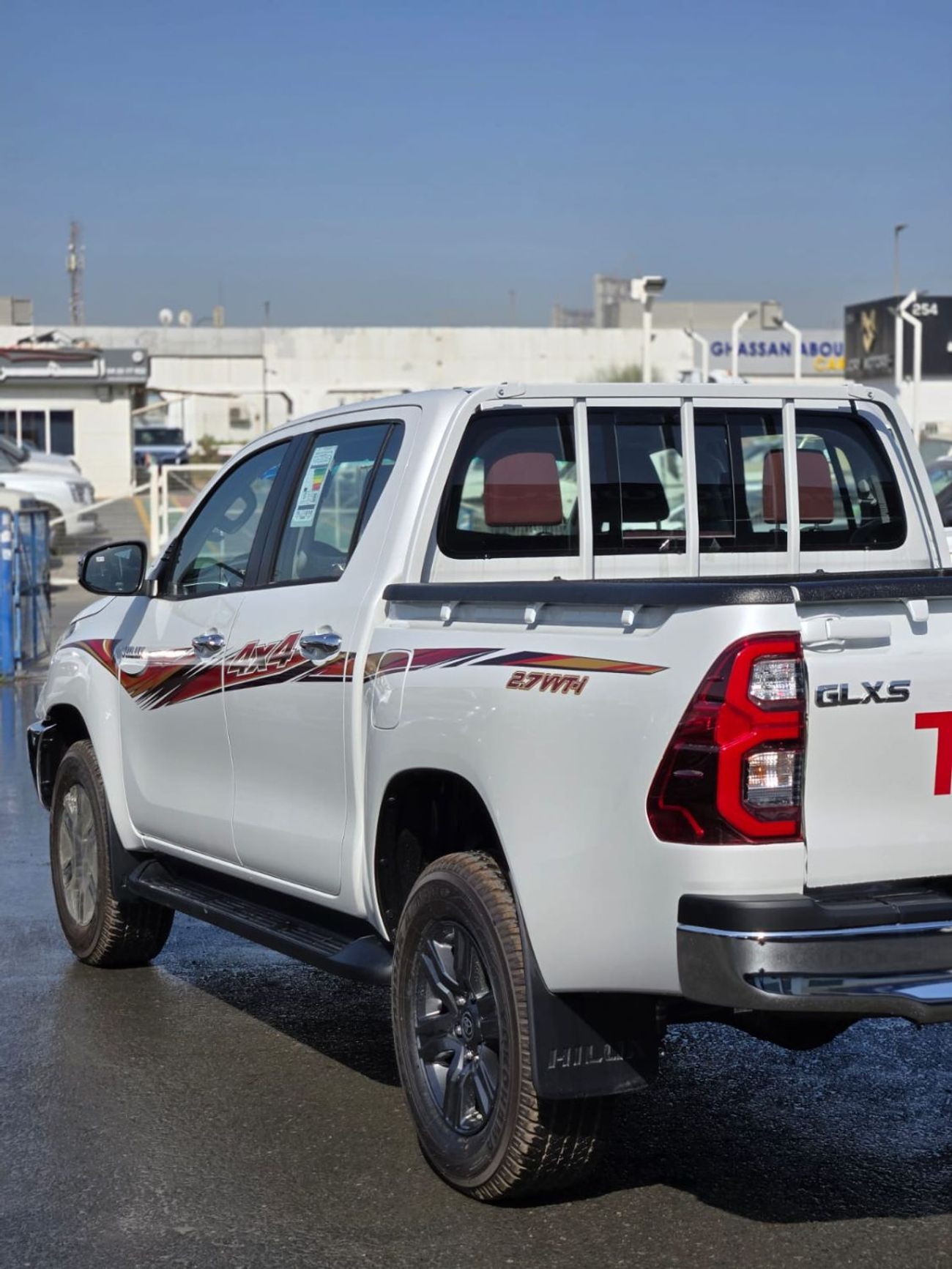 Toyota Hilux 2.7L PETROL GLXS SRS M/T DOUBLE CABIN FULL OPTION PICKUP