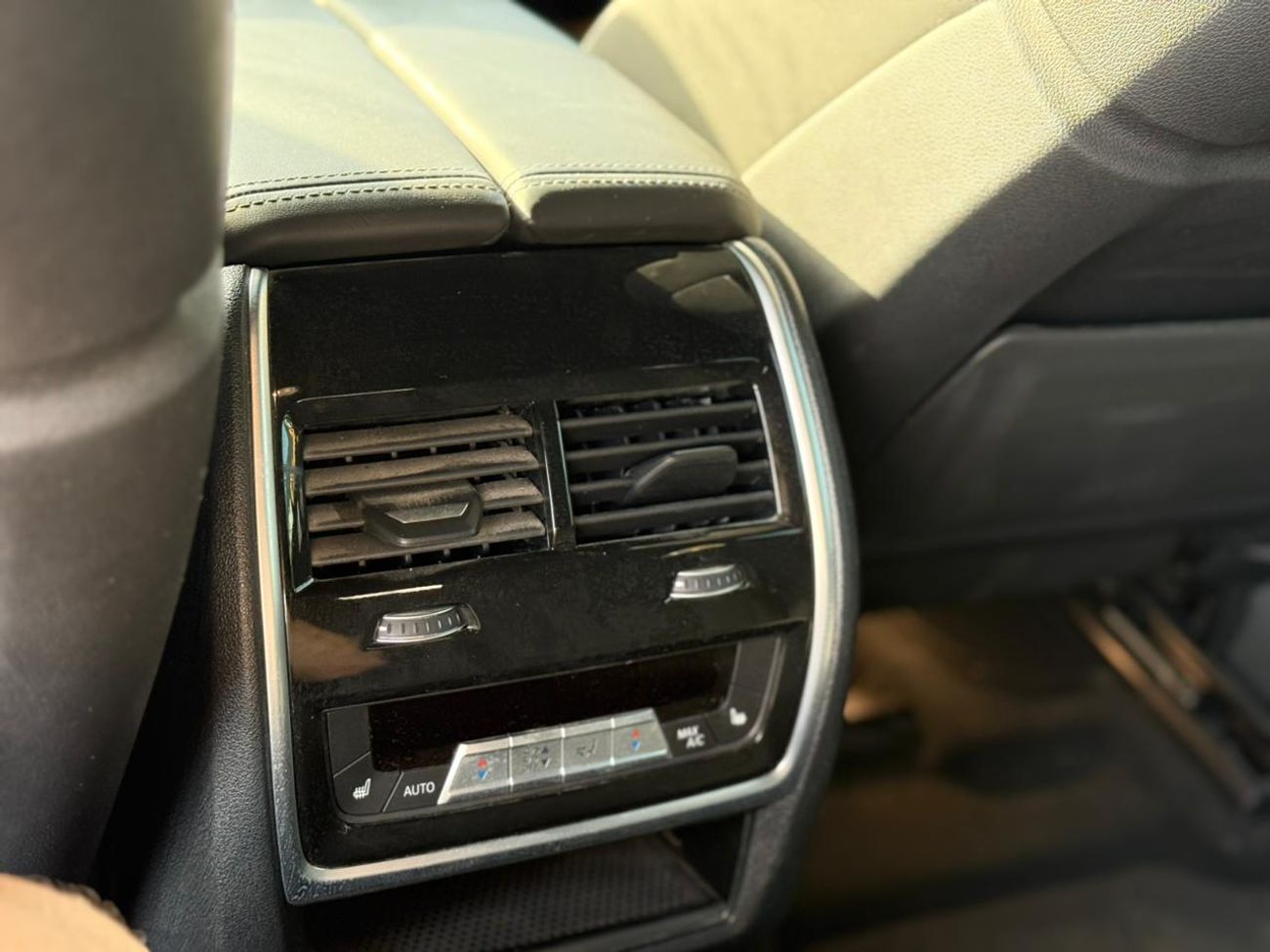 BMW X6 xDrive40i Luxury M Sport Package 3.0L