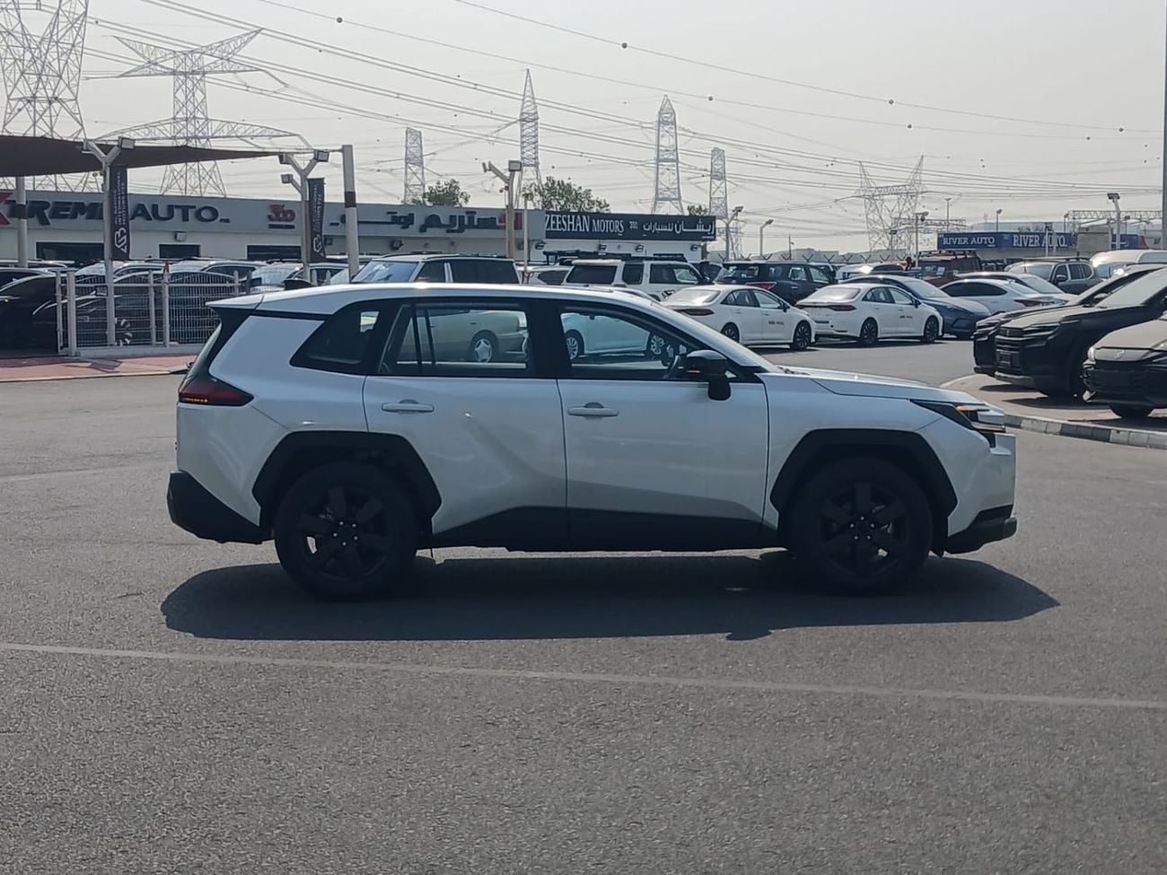 Toyota RAV4 XSE HEV 2026 TOYOTA RAV4 2.5L HYBRID LUXURY 4WD | CHINESE SPECS |