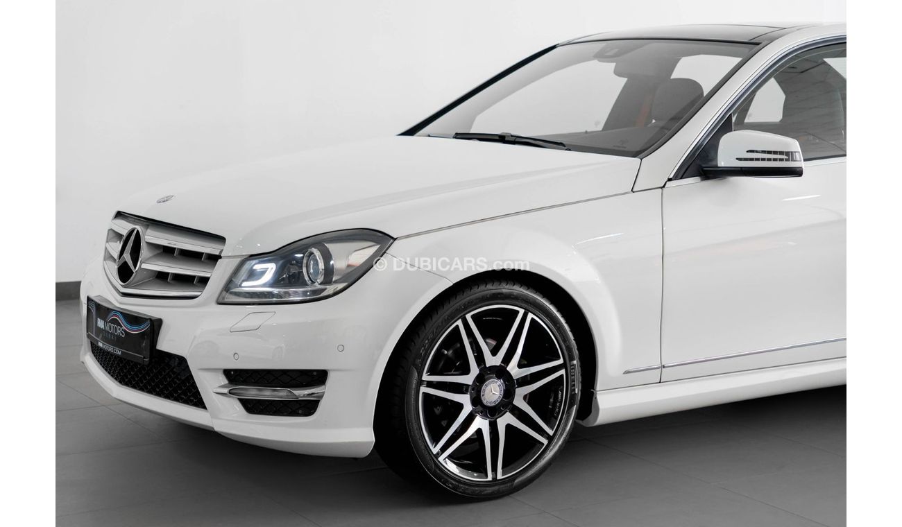 Mercedes-Benz C 200 AMG Pack 2014 Mercedes Benz C200 / AMG+ Sport Package
