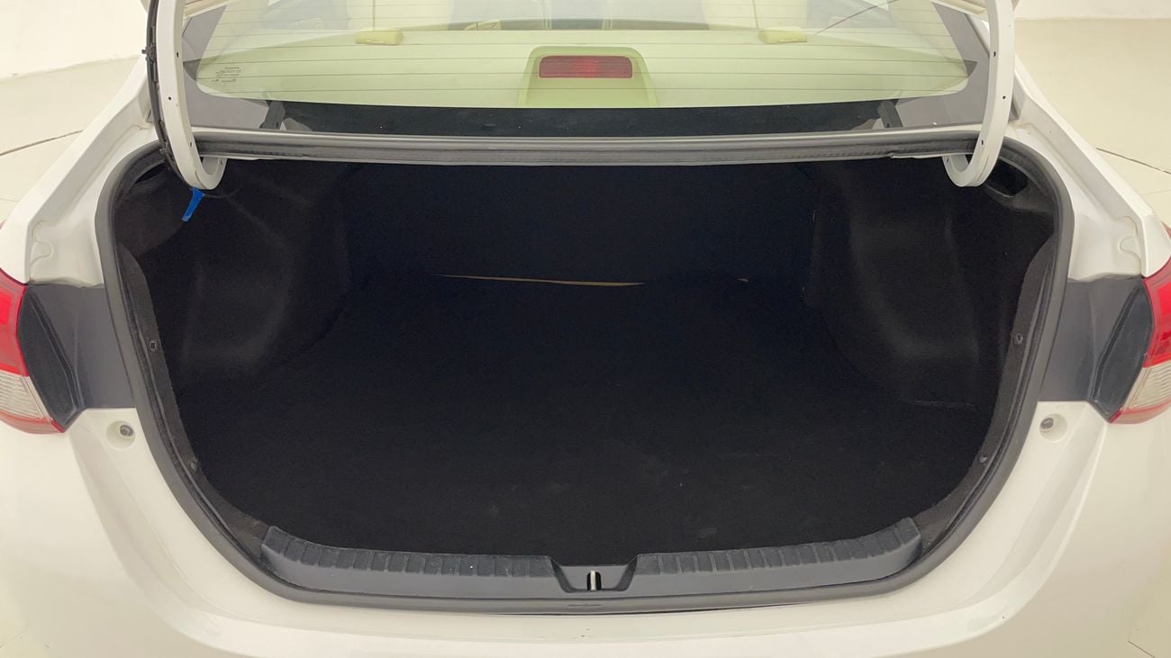 تويوتا يارس SE 1.5 | بدون دفعة مقدمة | اختبار القيادة في المنزل