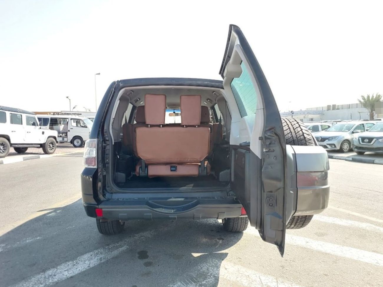 Mitsubishi Pajero MITSUBISHI PAJERO SUV RHD 2012 MODEL 3.2 L DIESEL AUTOMATIC(PM01015)