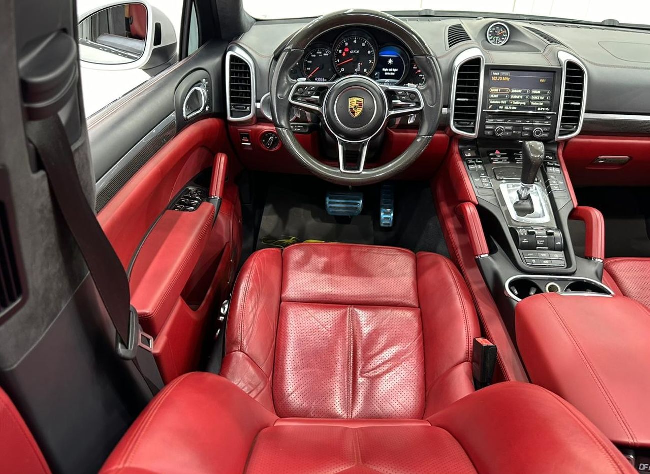 Porsche Cayenne 2016 Porsche Cayenne GTS, Full Service History, Carbon Fiber Package, Excellent Condition, GCC
