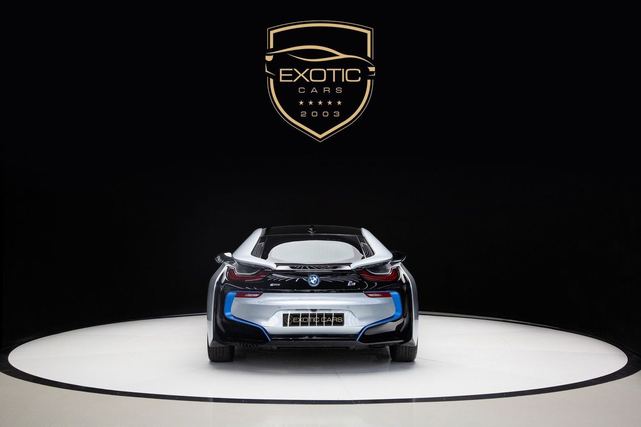 بي أم دبليو i8 Std