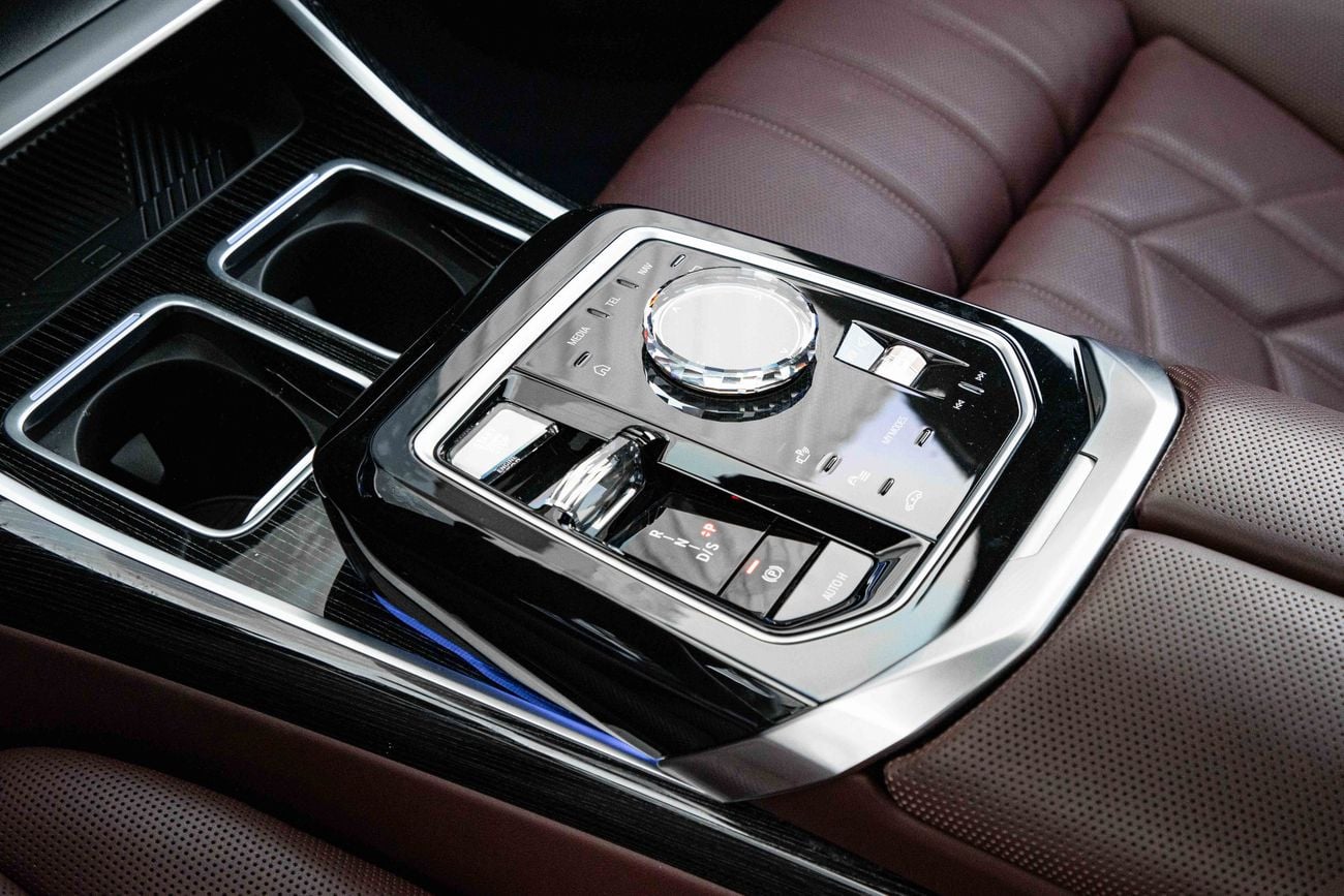 بي أم دبليو 740i 740i M Sport | 6,757 P.M | 0% Downpayment | BMW Warranty & Service!