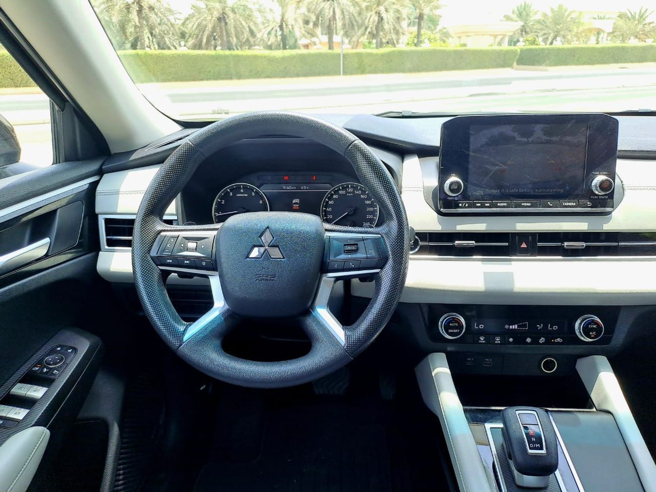 ميتسوبيشي آوتلاندر GLS 2.4L