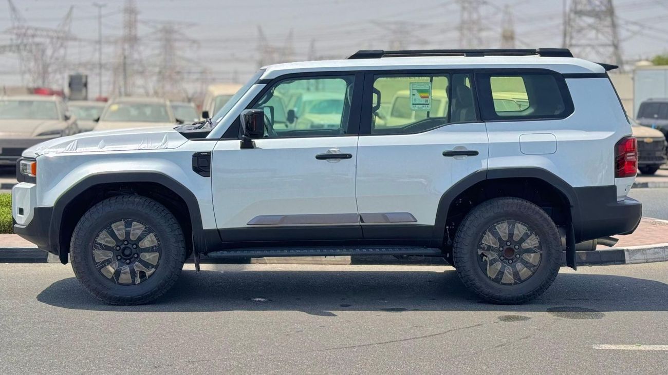 تويوتا برادو Toyota Prado 2024, petrol engine 2.4L 7seats Automatic gear,white colour 2