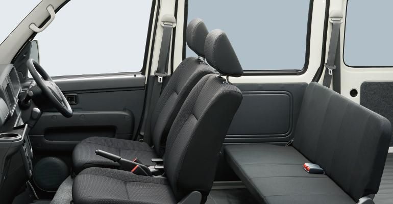 Daihatsu Hijet interior - Seats