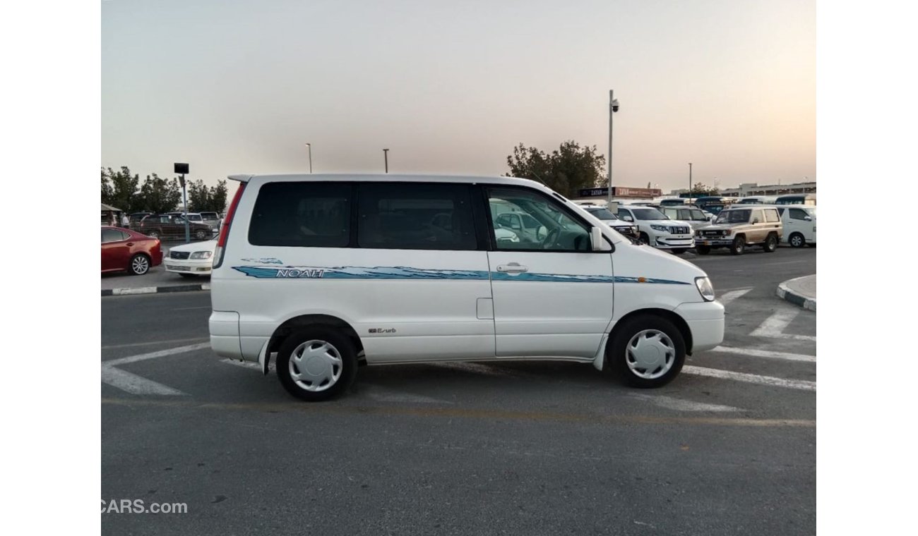 Toyota Noah TOYOTA NOAH RIGHT HAND DRIVE (PM1272)