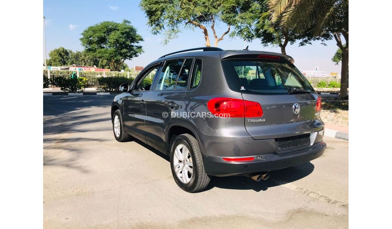فولكس واجن تيجوان VOLKSWAGEN TIGUAN 2013 MODEL GCC CAR WITH ONE YEAR WARRANTY