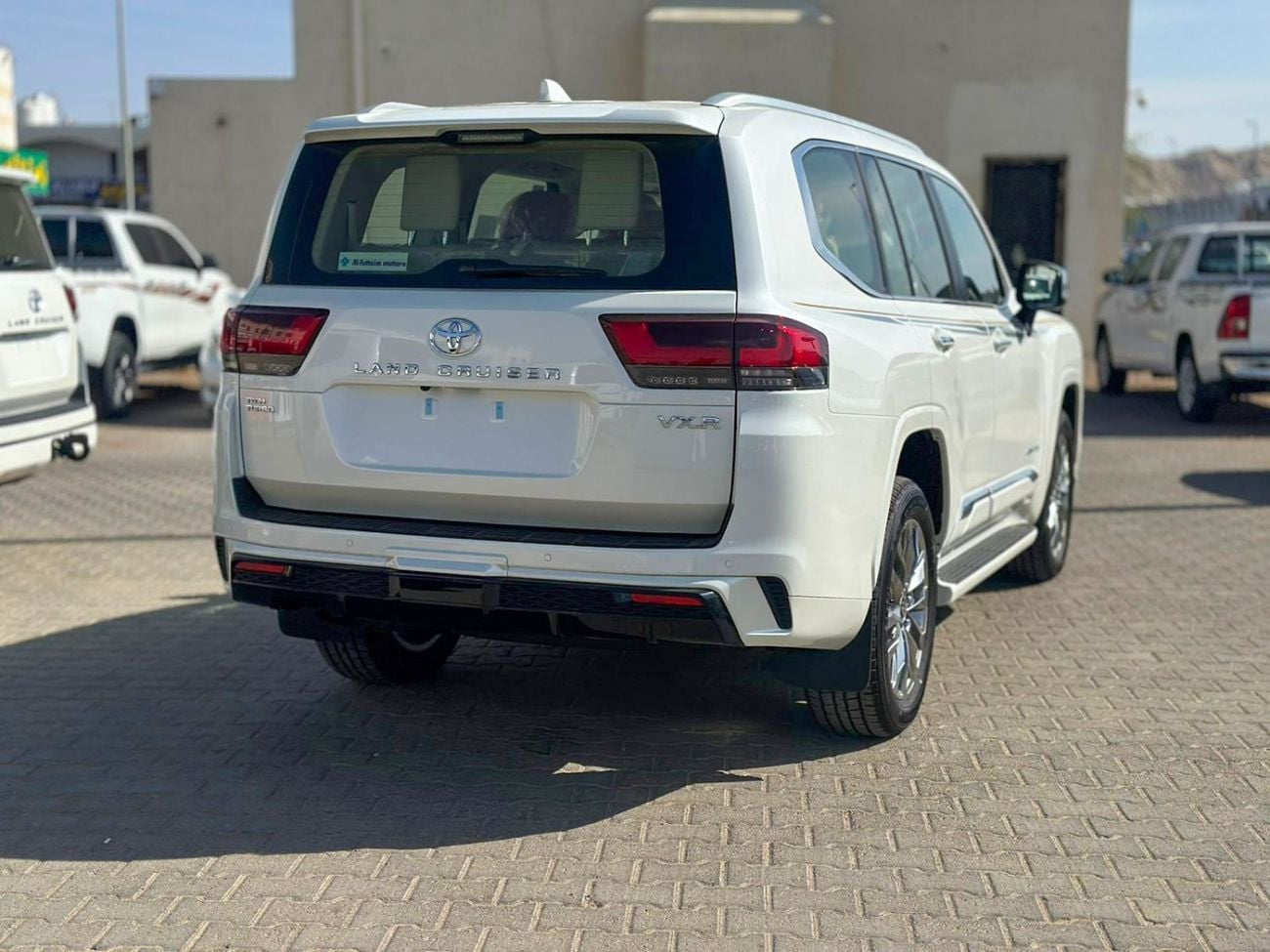 Toyota Land Cruiser 2026 Toyota Land Cruiser VXR 3.5L AT Petrol (Without HUD)