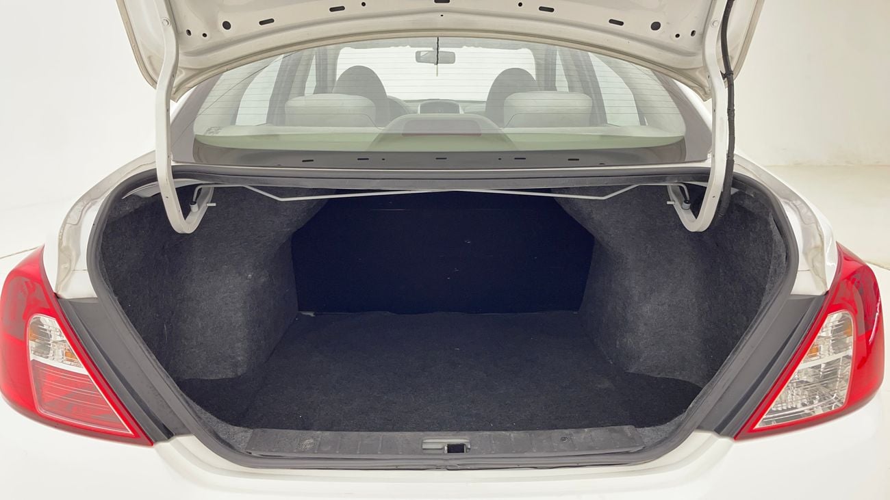 نيسان صني SV 1.5 | بدون دفعة مقدمة | اختبار القيادة في المنزل