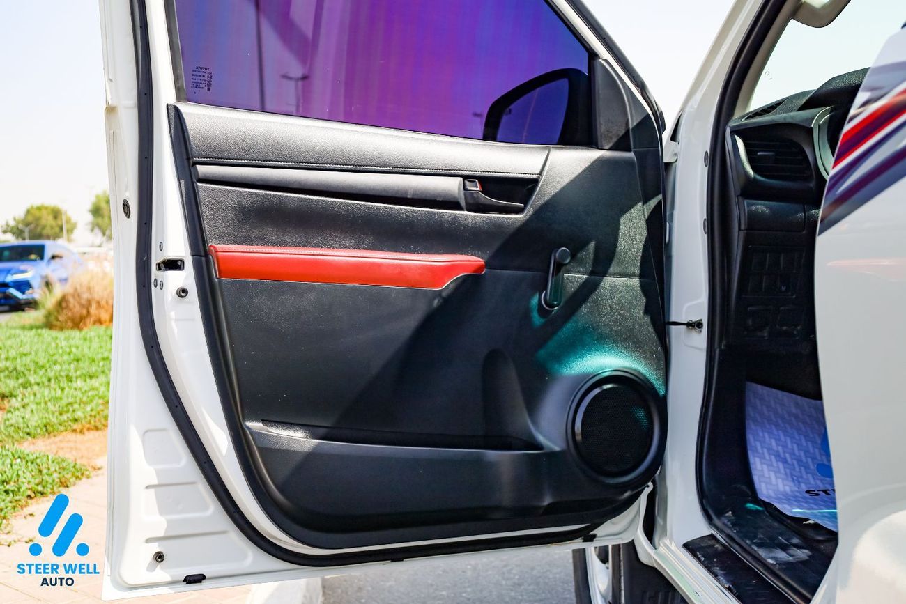 تويوتا هيلوكس GL 2.7L Double Cab Utility AWD 2022 2.7L Petrol Dual Cab Pickup | Automatic | GCC Specs | Best Price