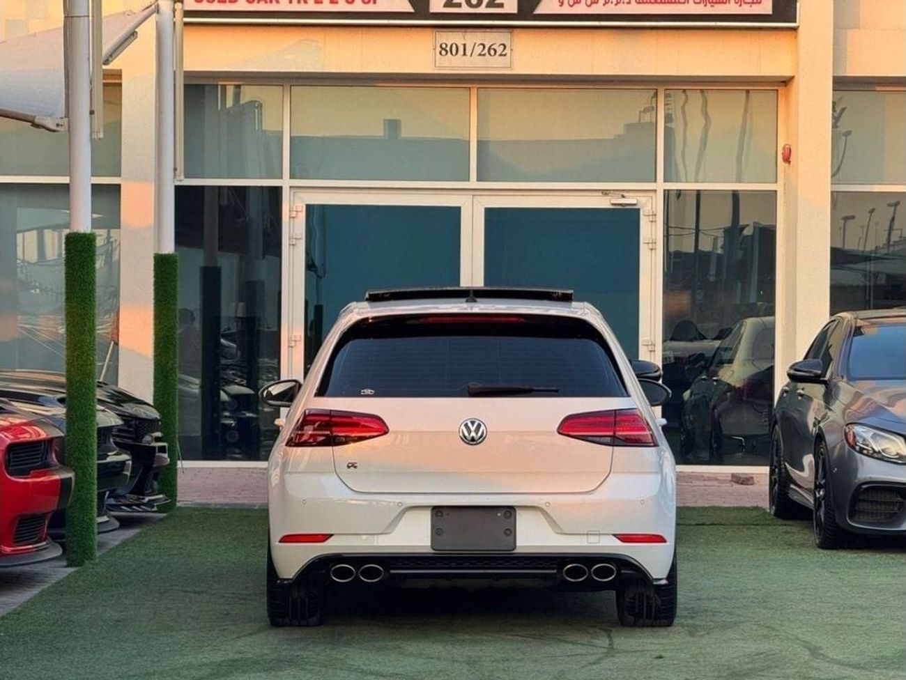 فولكس واجن جولف R 2.0L (280 HP)