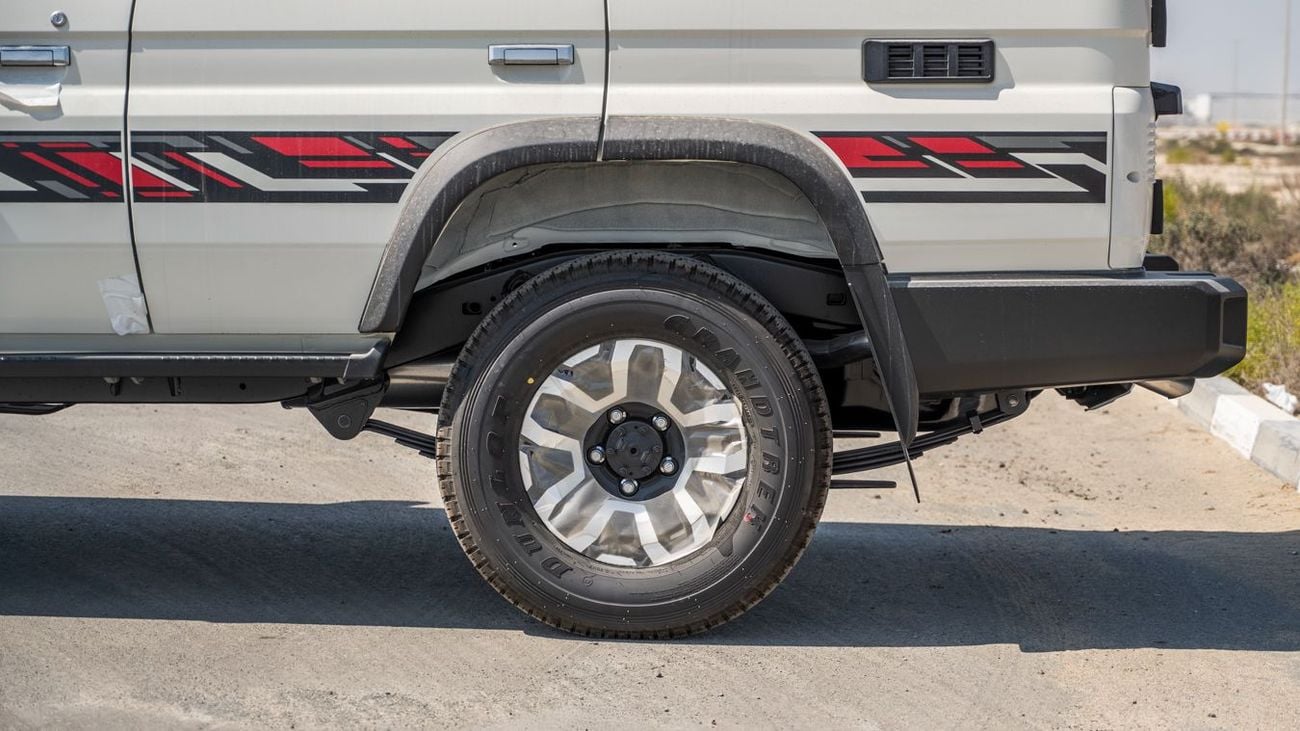 تويوتا لاند كروزر 76 TOYOTA LANDCRUISER76 HARDTOP 2.8 MT HIGH -2026YM
