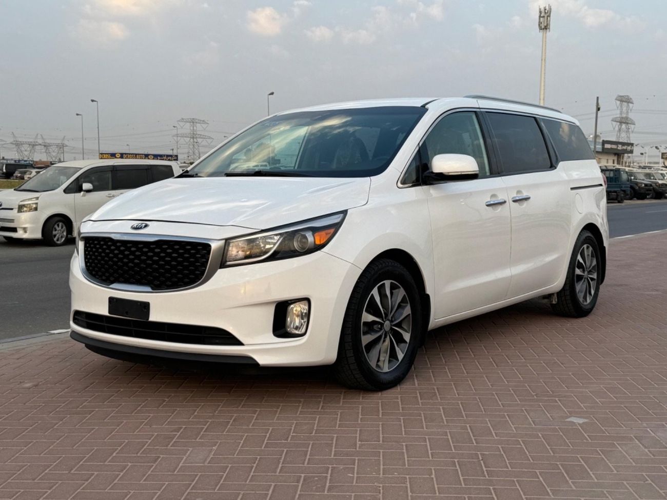 Kia Sedona 2017 - 7 SEATS FAMILY CAR LOW KM US SPEC
