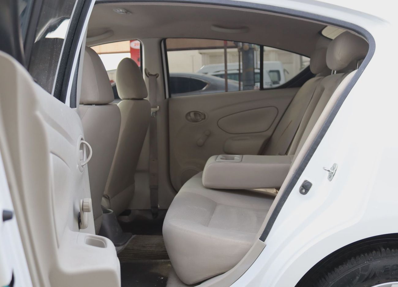 نيسان صني نيسان صنى - 2022 -خليجى - بدون حوادث -محرك 1.5 -بحاله ممتازه