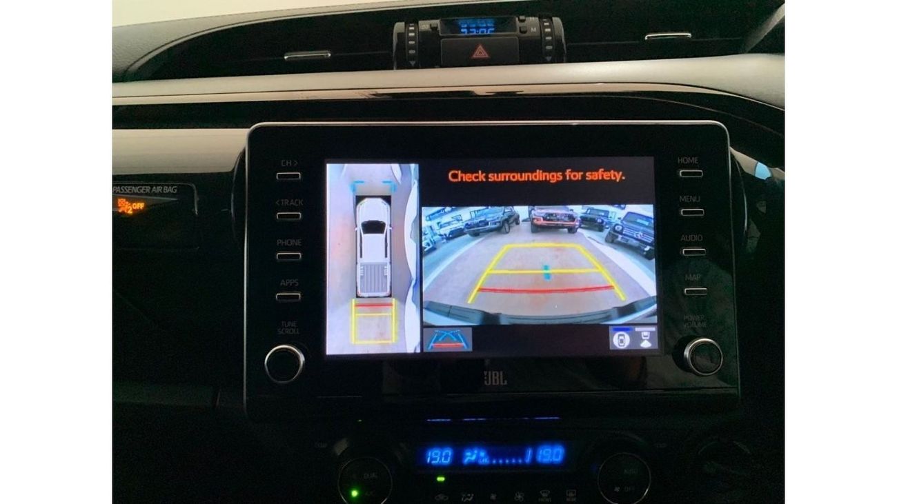 تويوتا هيلوكس GR سبورت