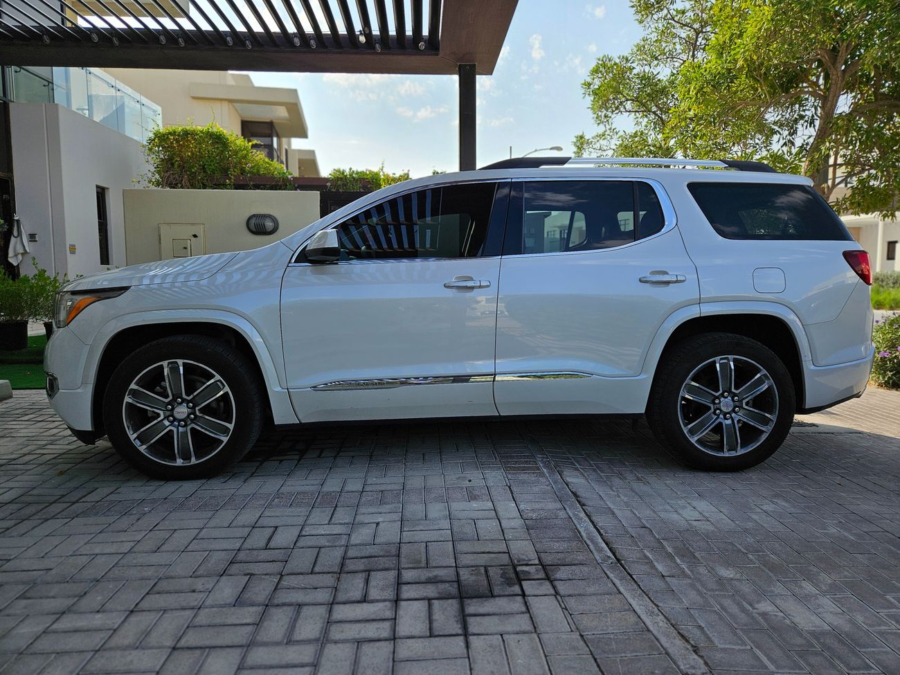 جي أم سي أكاديا Denali 3.6L