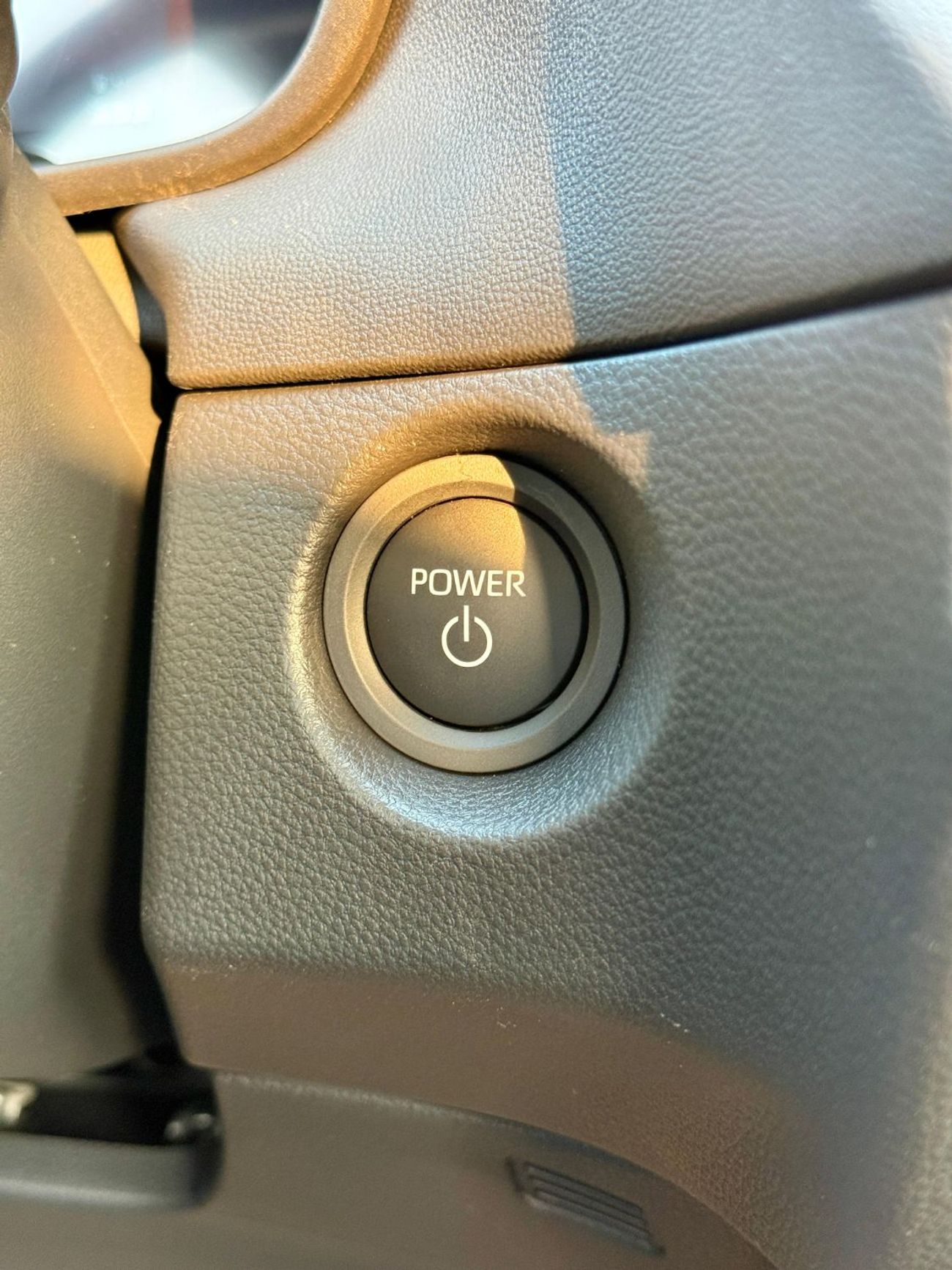 Toyota Frontlander Toyota Frontlander 2.0L Hybrid MiD Option