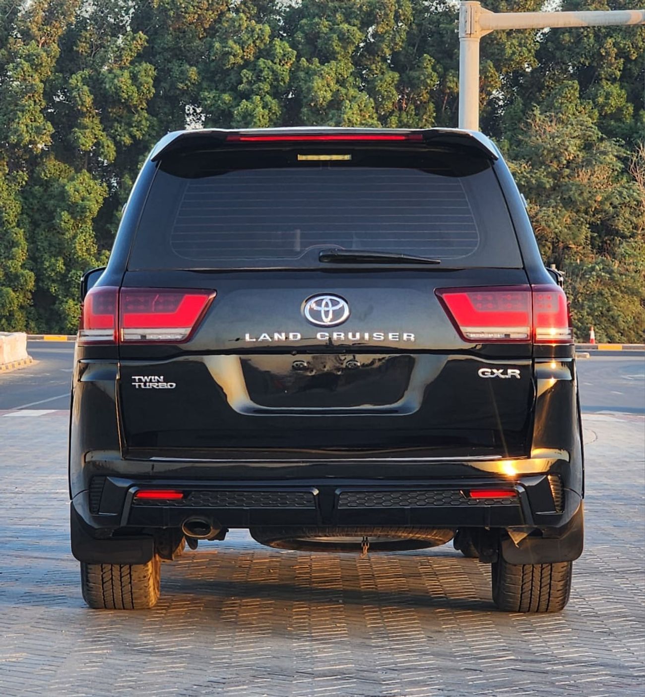 Toyota Land Cruiser GXR V8  MODEL 2012 UPGRADE 2024