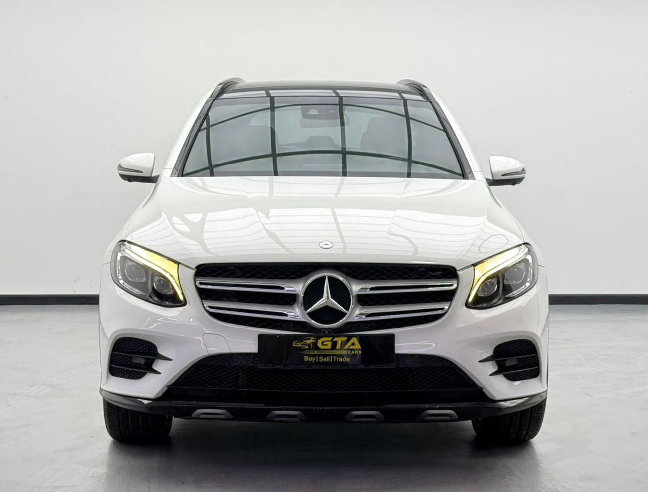 Mercedes Benz GLC250 4MATIC 2.0L 2018 Mercedes-Benz GLC 250 4MATIC, Service History, Well Maintained, GCC