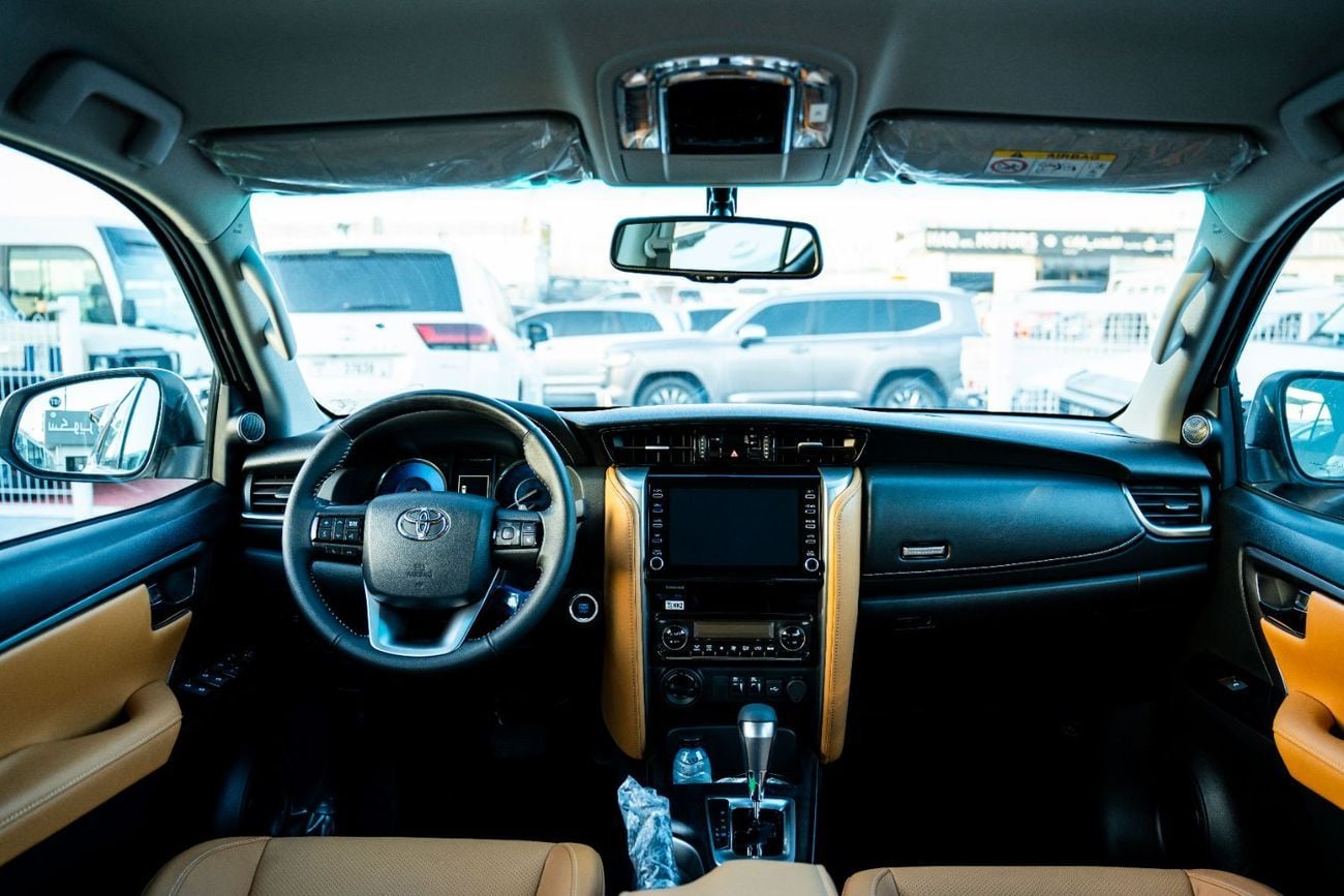 تويوتا فورتونر Toyota Fortuner 4.0L SUV 4WD 2025