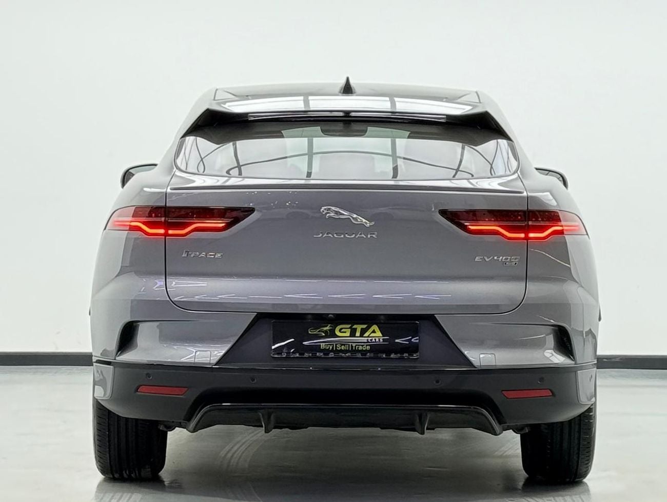 Jaguar I Pace 2021 Jaguar I-Pace EV400, 2026 Jaguar Warranty + Service Pack, Very Low Km, Excellent Condition, GCC