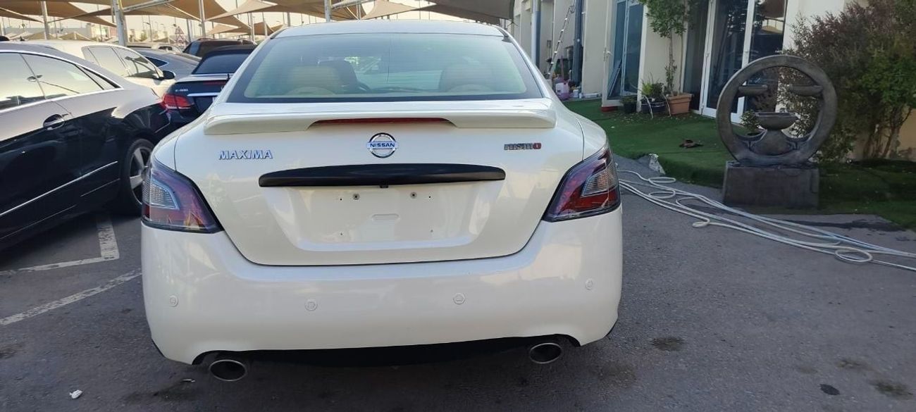 Nissan Maxima Maxima