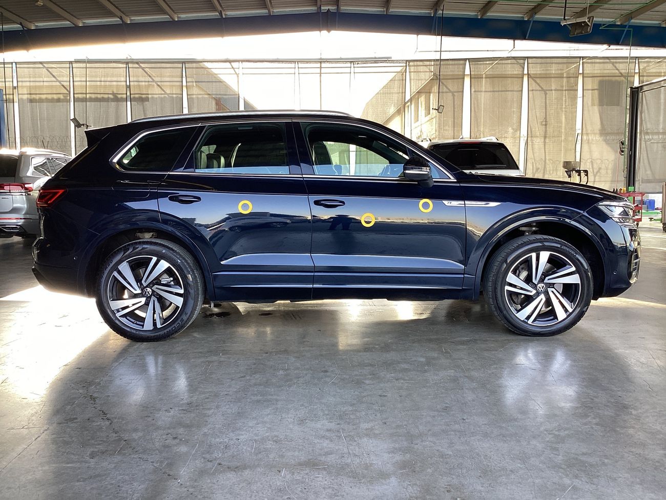 فولكس واجن طوارق R-Line | شامل الضمان | 0 ﺪﻔﻋﺓ ﺃﻮﻟﻯ