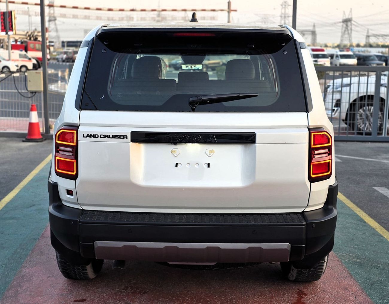 Toyota Prado Toyota land Cruiser Prado 4*4  2.4L Turbo A/T PETROL 2025 White color