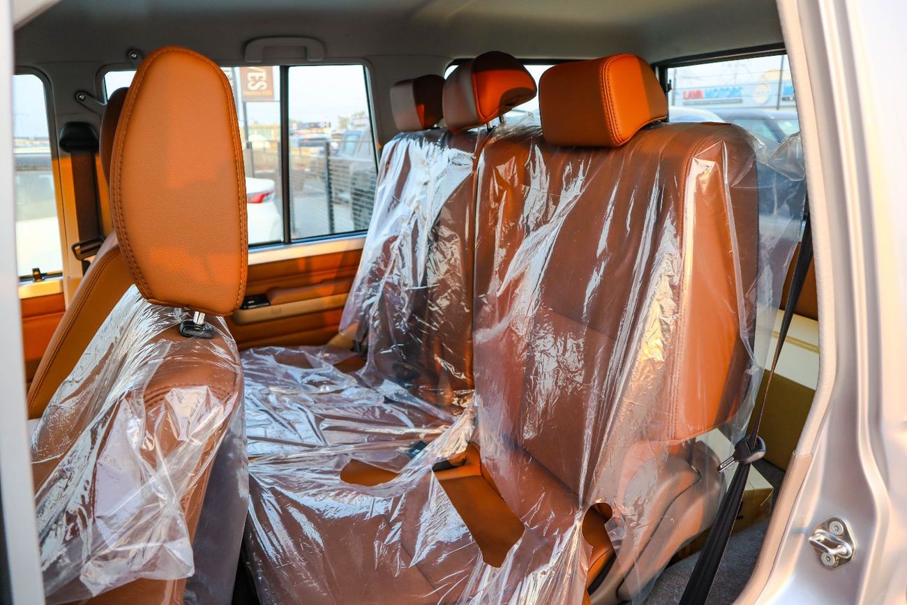 Toyota Land Cruiser 70 DLX 4.0L Toyota Land Cruiser 70 Series (GRJ76) 5-Door Hardtop - Full Option Spec List