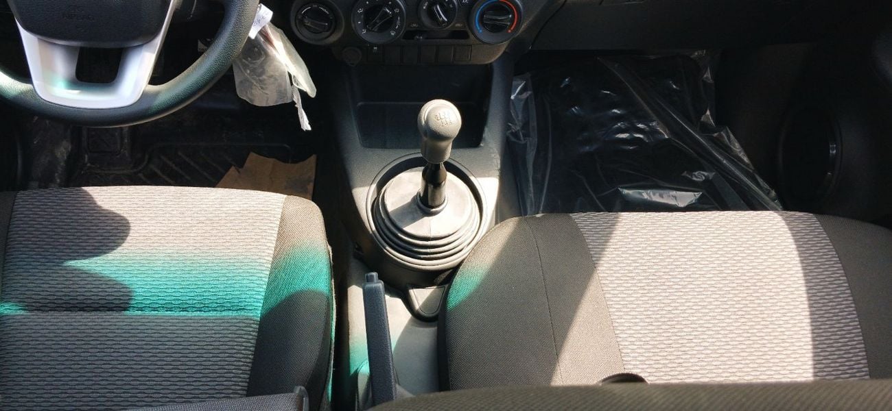 Toyota Hilux 2.4L Diesel Manual 4x4 SC 2026YM