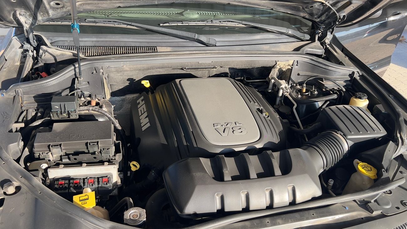 جيب جراند شيروكي Overland 5.7L (360 HP)