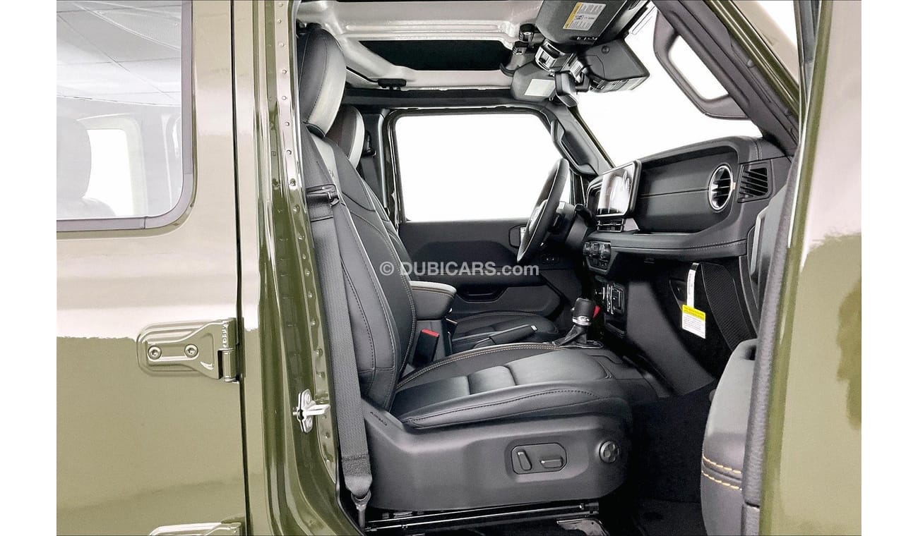 Toyota Tundra TOW HITCH | LHD | PREMIUM INTERIOR | ELECTRIC SEATS | DRLs | SUN ROOF | DARK ALLOY RIMS | BEST CONDI