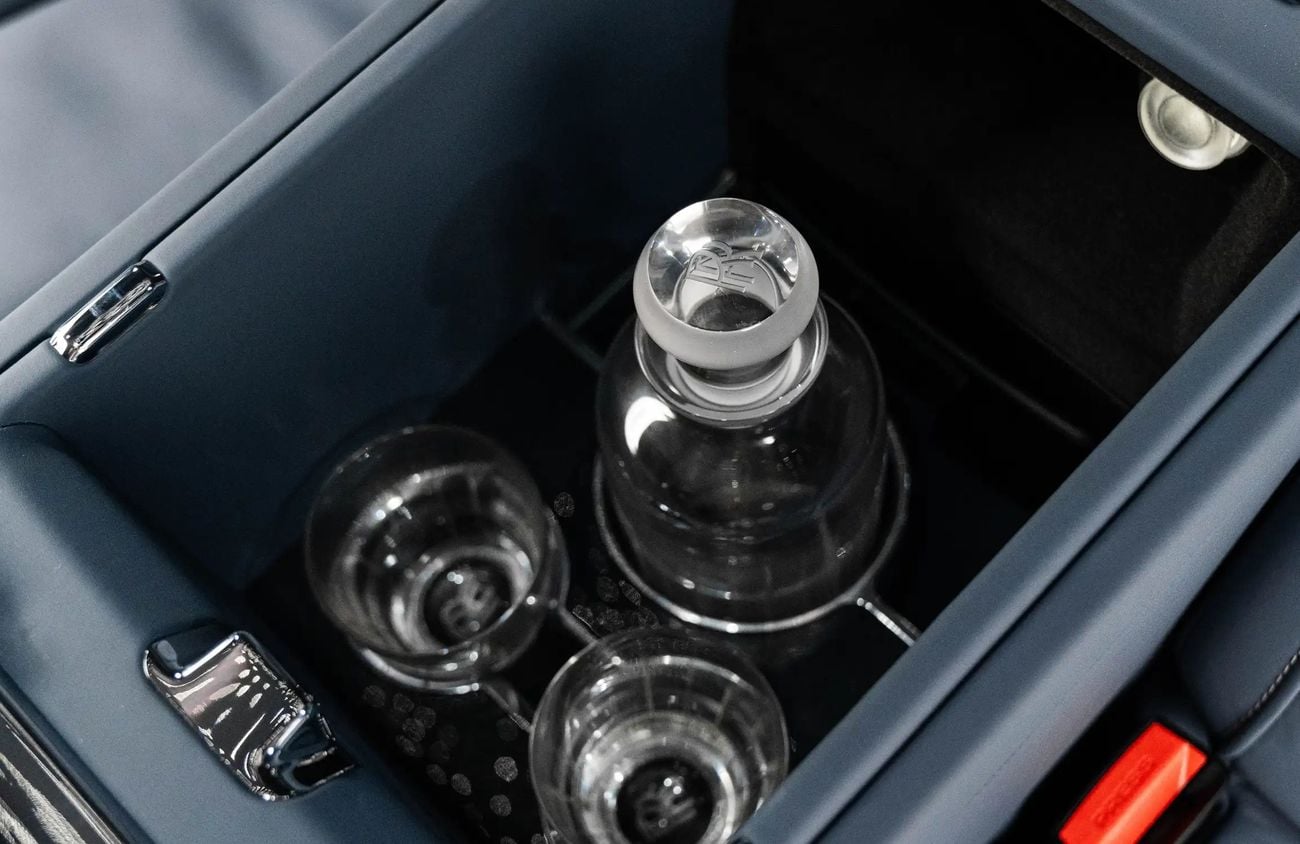 Rolls Royce Phantom 6.75L V-12 Twin-Turbocharged Engine