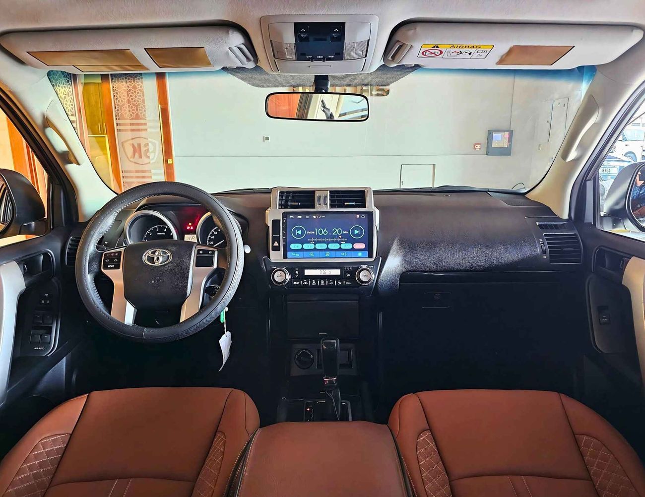 تويوتا برادو / VXR V4 2.7L / SUNROOF/ LEATHER / ELECTRIC SEATS/ DOWN TYRE / FULL OPTION / EXPORT ONLY /LOT#69094