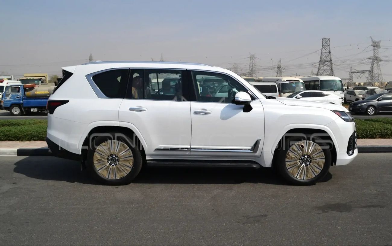 لكزس LX 700h Signature