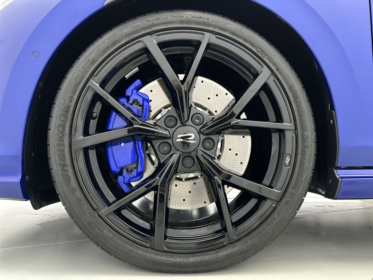 Volkswagen Golf R Base 2.0T Golf R Fabric Seats with Sunroof - DCC - Black Edition (Ref#37205)