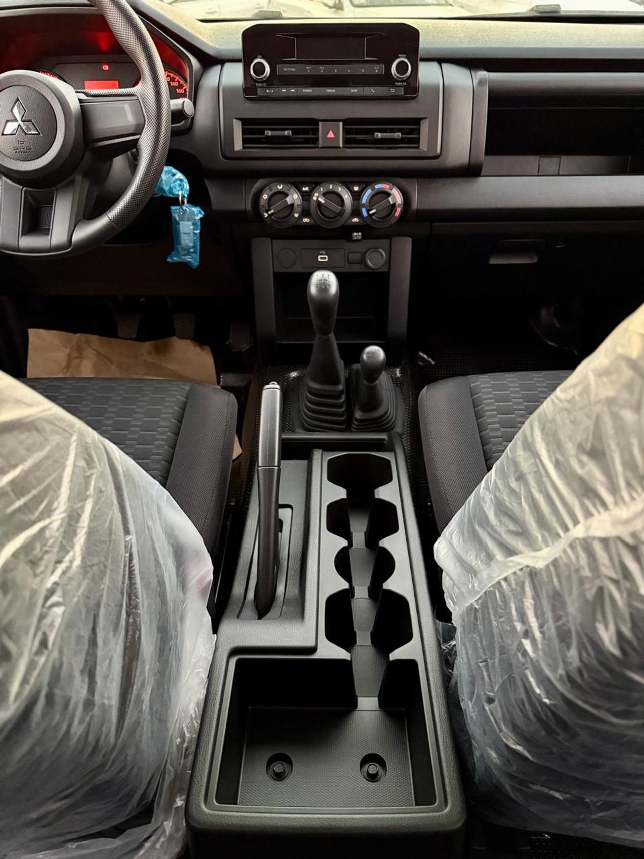 ميتسوبيشي L200 GL Double Cab Petrol 2.4L